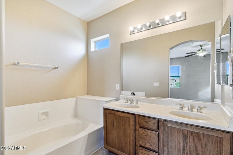 7401 Tierra Buena Ln, Peoria, AZ 85382