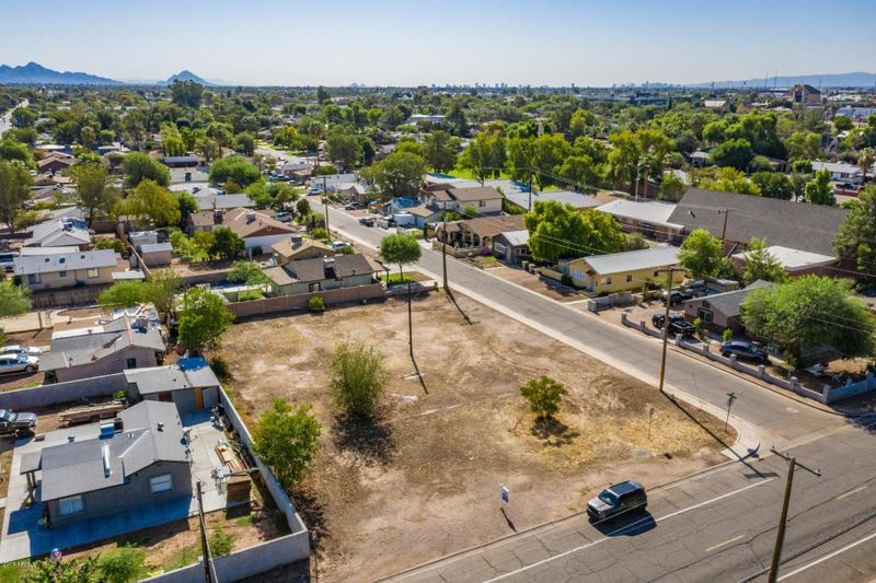 7403 N 61st Ave #17, Glendale, AZ 85301