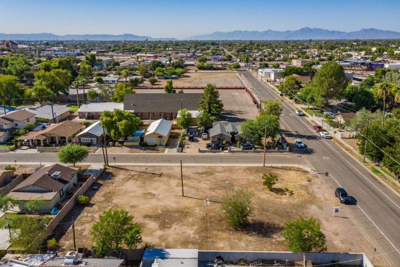 7403 N 61st Ave #17, Glendale, AZ 85301