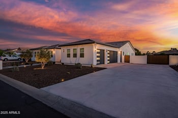 7403 Port Au Prince Ln, Peoria, AZ 85381
