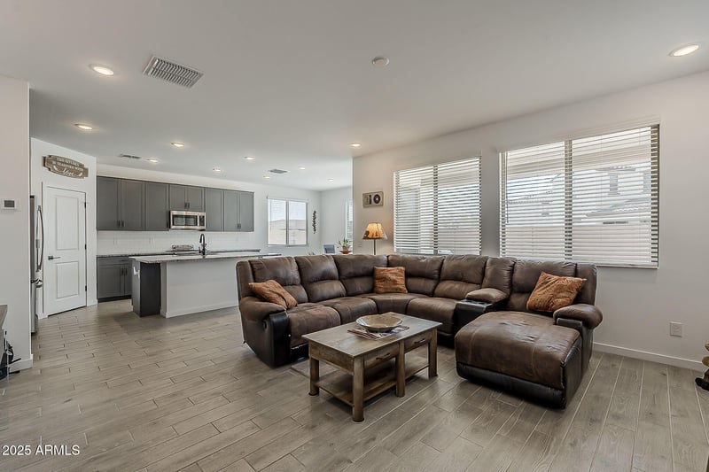 7403 State Ave, Glendale, AZ 85303