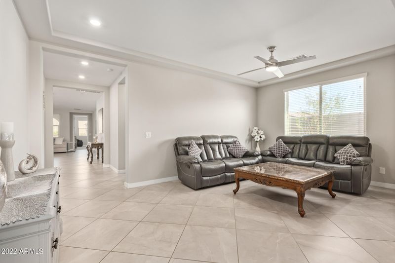 7406 W Maya Way, Peoria, AZ 85383
