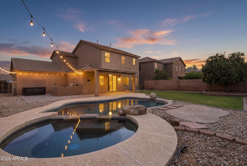 7407 Honeysuckle Dr, Peoria, AZ 85383