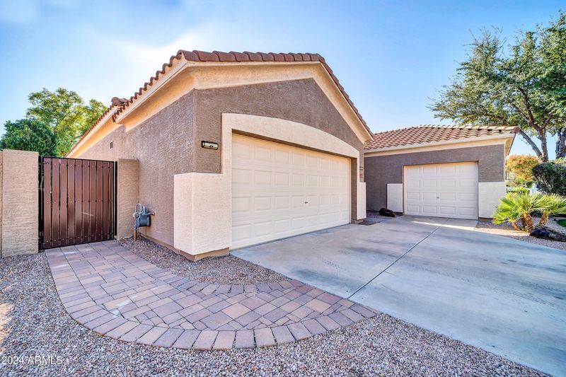 7407 W Tether Trl, Peoria, AZ 85383