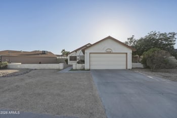 7408 68th Dr, Glendale, AZ 85303