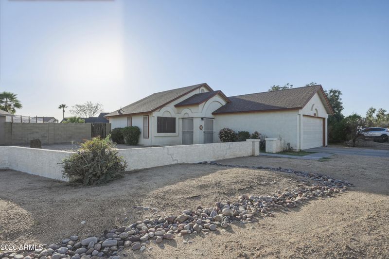 7408 N 68th Dr, Glendale, AZ 85303