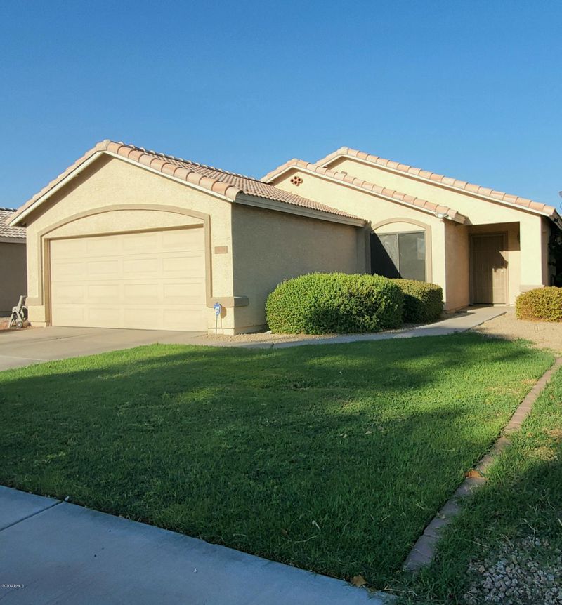 7409 N 68th Ave, Glendale, AZ 85303
