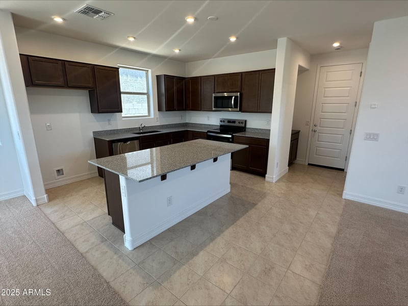7409 Peck Dr, Glendale, AZ 85303