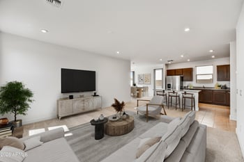 7409 Peck Dr, Glendale, AZ 85303