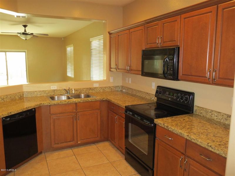 7409 W Cordes Rd, Phoenix, AZ 85043