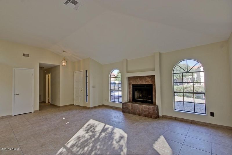 7411 W Morrow Dr, Glendale, AZ 85308