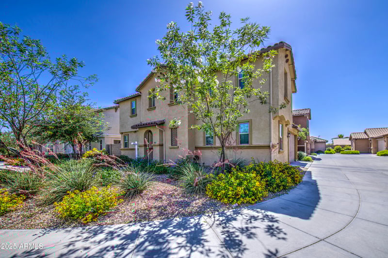 7412 Flower Ave, Mesa, AZ 85208