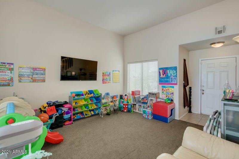 7412 S 37th Dr, Phoenix, AZ 85041
