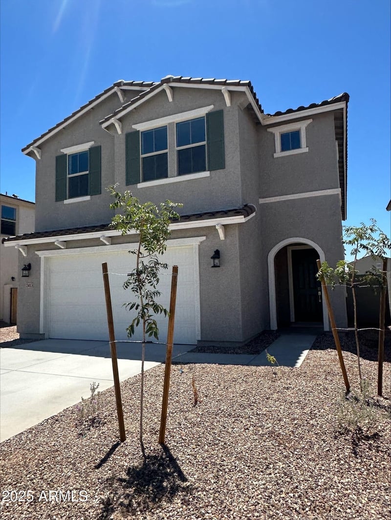 7413 Peck Dr, Glendale, AZ 85303