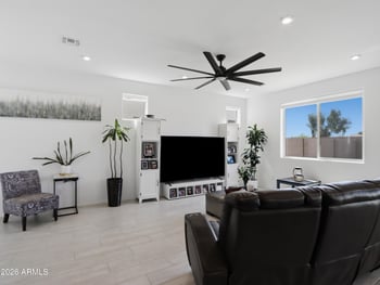 7413 Rovey Ave, Glendale, AZ 85303