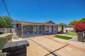 7414 54th Ave, Glendale, AZ 85301