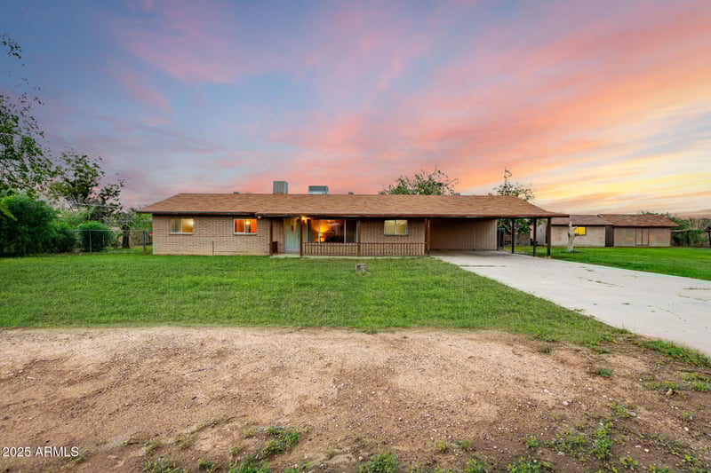 7414 Hearn Rd, Peoria, AZ 85381