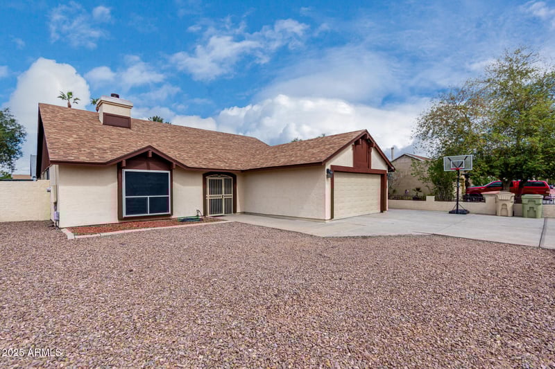 7414 Tuckey Ln, Glendale, AZ 85303