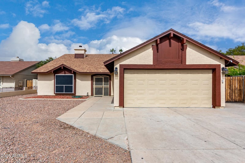 7414 Tuckey Ln, Glendale, AZ 85303