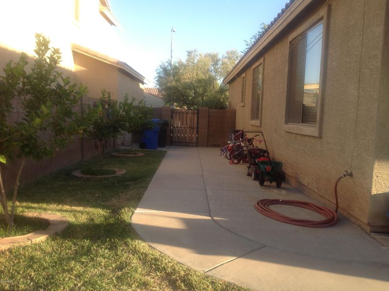 7414 W Globe Ave, Phoenix, AZ 85043