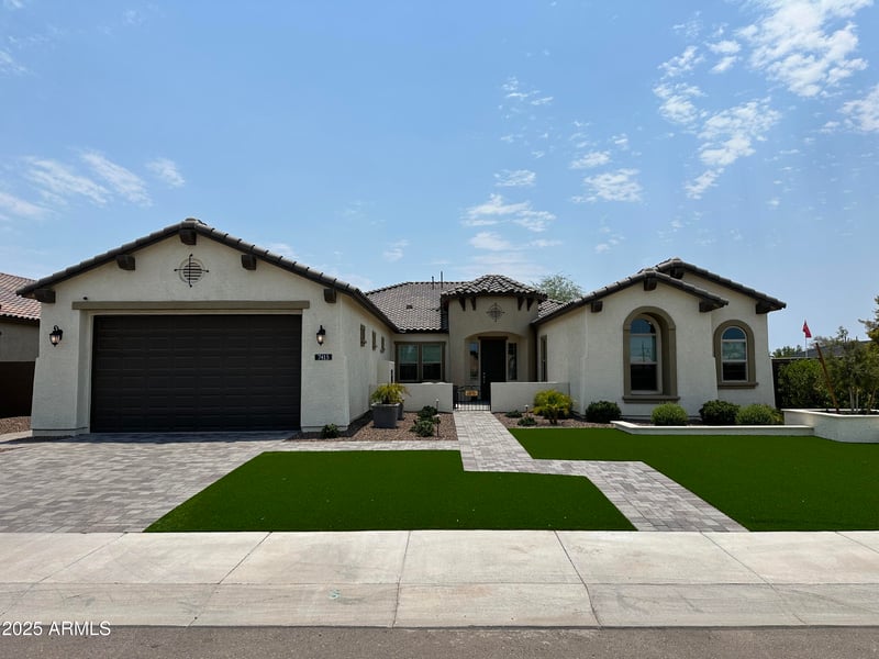 7415 Lisbon Ln, Peoria, AZ 85381