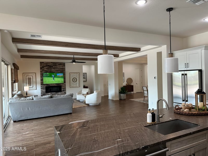 7415 Lisbon Ln, Peoria, AZ 85381