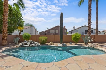 7415 W Aurora Dr, Glendale, AZ 85308