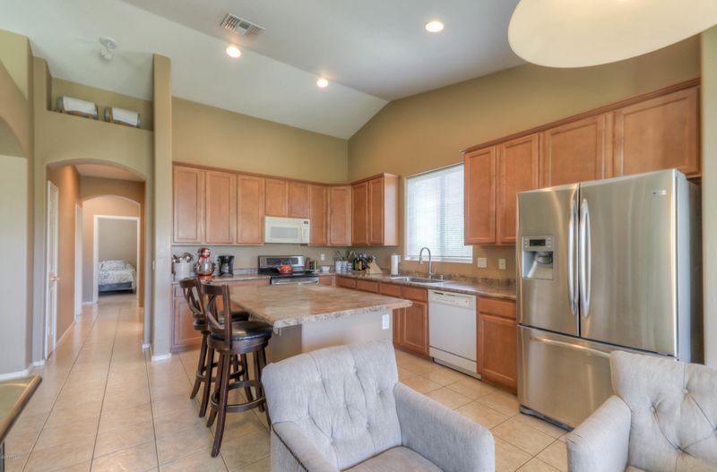 7416 S 25th Dr, Phoenix, AZ 85041