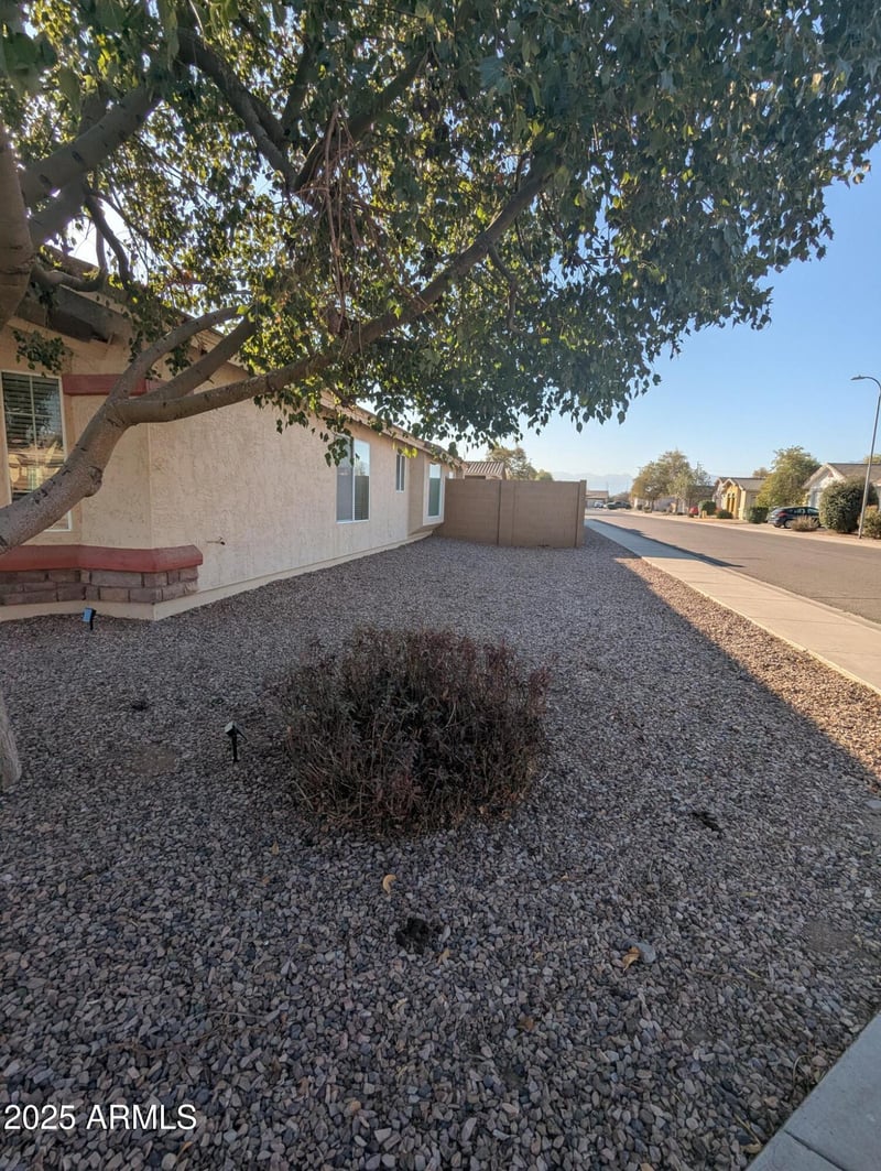 7417 Park St, Laveen, AZ 85339