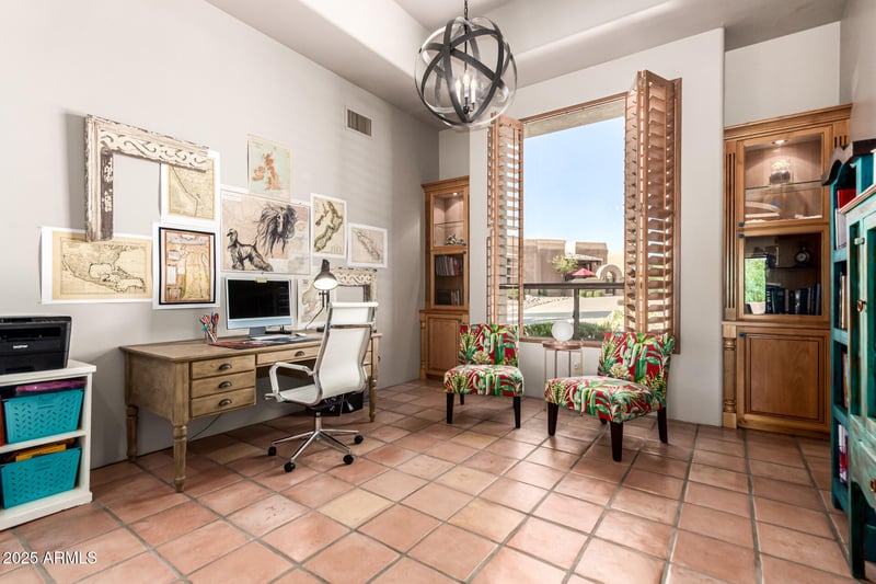 7417 Sugarloaf St, Mesa, AZ 85207