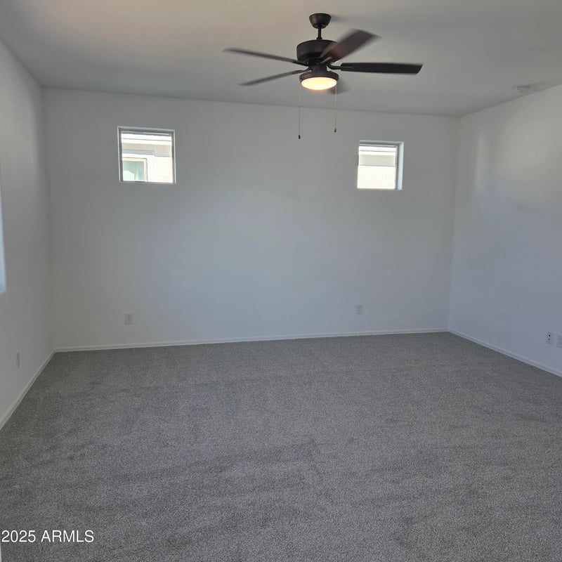 7418 Peck Dr, Glendale, AZ 85303