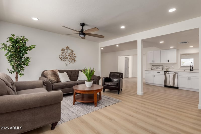 742 9th Ave, Mesa, AZ 85204
