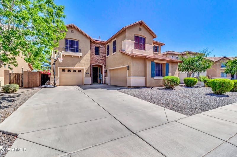 742 Kingbird Dr, Gilbert, AZ 85297