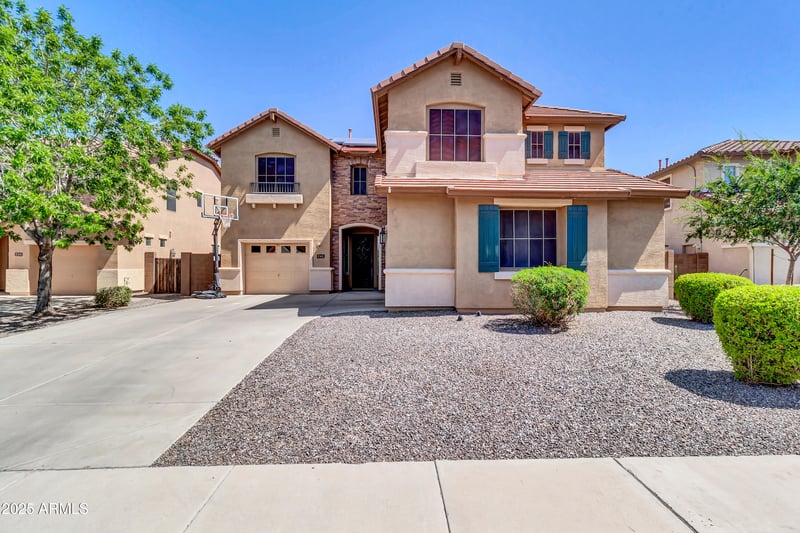 742 Kingbird Dr, Gilbert, AZ 85297
