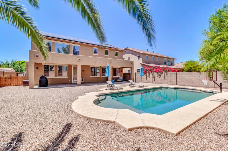 742 Kingbird Dr, Gilbert, AZ 85297