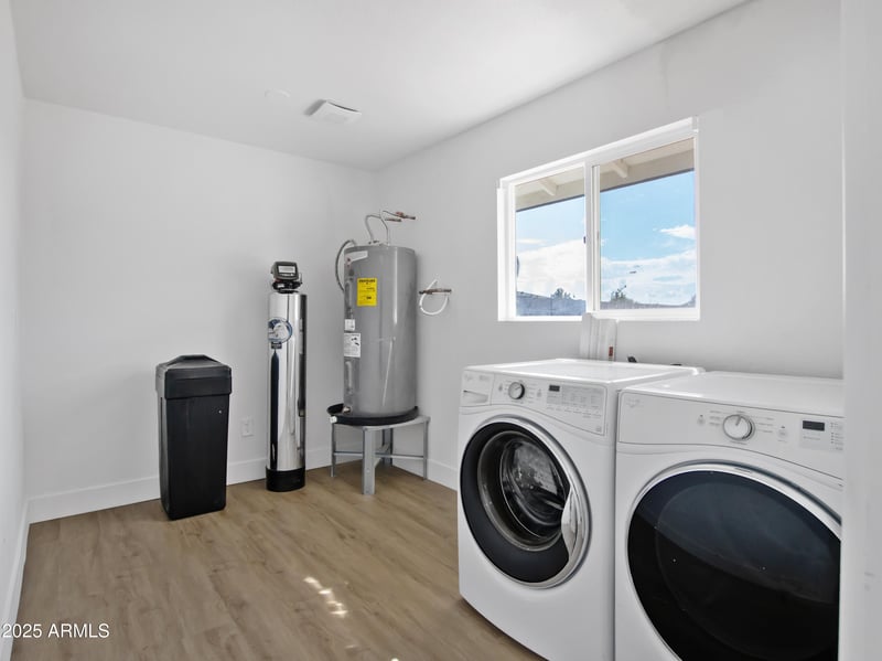 742 Los Alamos St, Mesa, AZ 85204