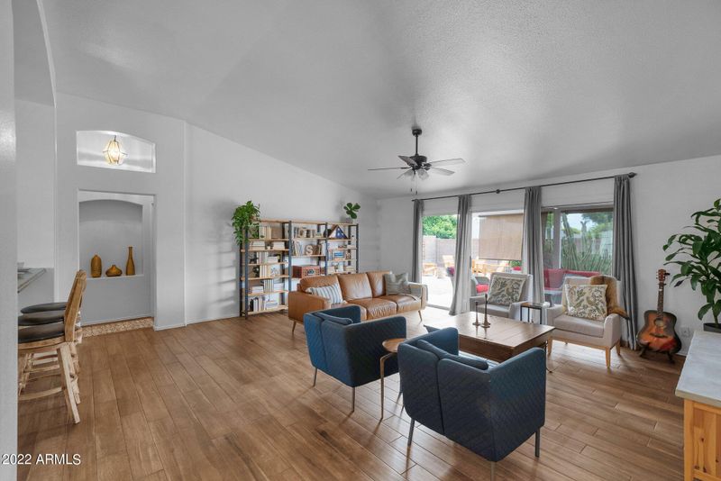742 S Claiborne Ave, Mesa, AZ 85206