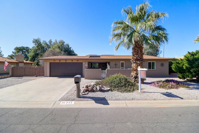 742 S Clearview Ave, Mesa, AZ 85208