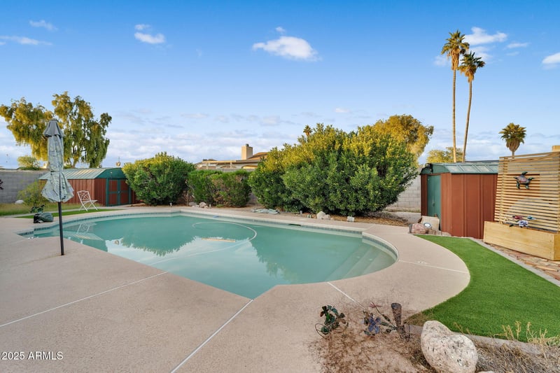 7420 Mission Ln, Peoria, AZ 85345