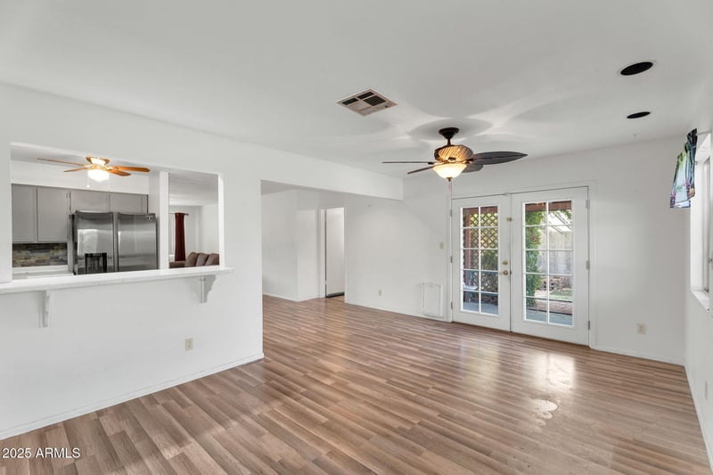 7420 Mission Ln, Peoria, AZ 85345