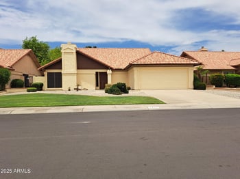 7420 Morrow Dr, Glendale, AZ 85308
