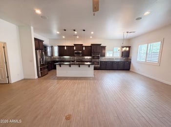 7420 Crabapple Dr, Peoria, AZ 85383