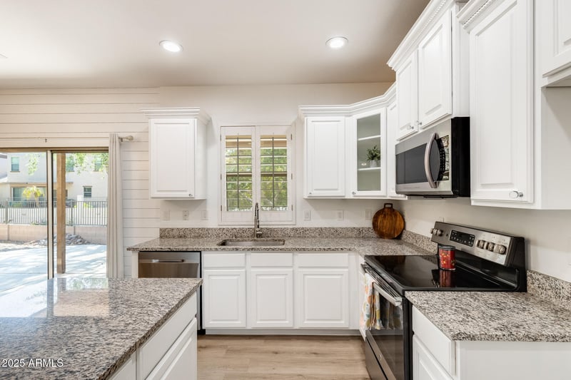 7421 Fargo Dr, Peoria, AZ 85382