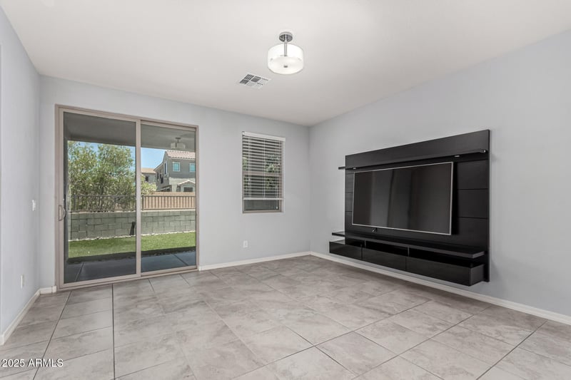 7423 28th Pl, Phoenix, AZ 85042