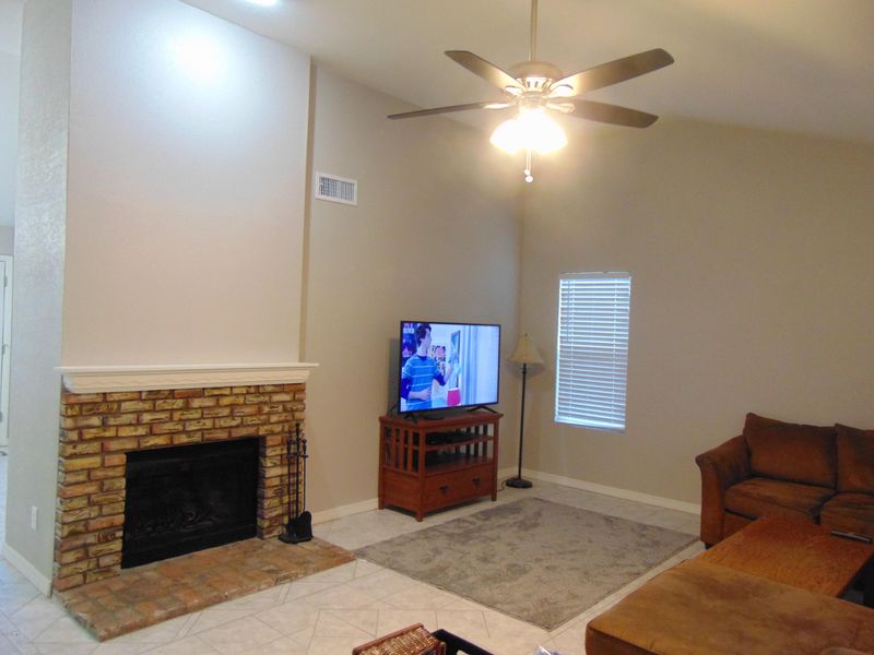 7423 W Krall St, Glendale, AZ 85303