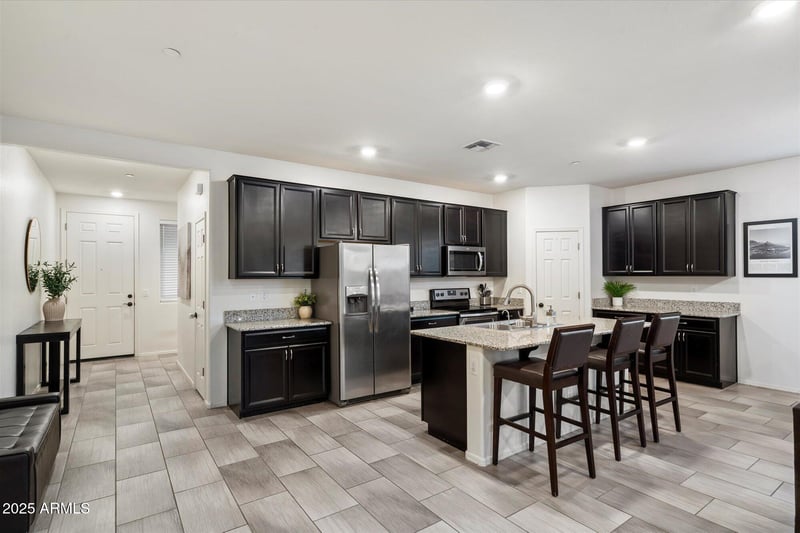 7424 Flower Ave, Mesa, AZ 85208