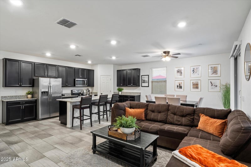 7424 Flower Ave, Mesa, AZ 85208