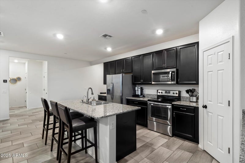 7424 Flower Ave, Mesa, AZ 85208