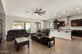 7424 Jasmine Trl, Peoria, AZ 85383