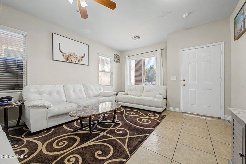 7424 W Wolf St, Phoenix, AZ 85033